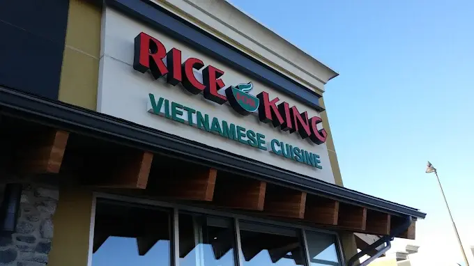 Best vietnamese restaurant in Airdrie, AB