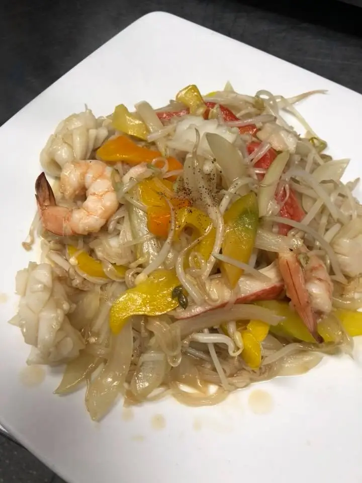 Best vermicelli,spring roll skewer pork and shrimp in Airdrie, AB